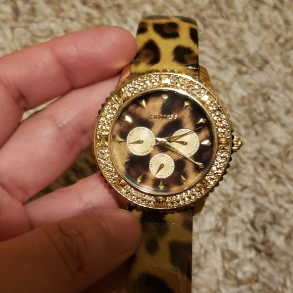 Watch - Picture 2 of 3